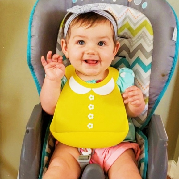 Waterproof Easy to Wash Silicone Baby Bibs - Picture 2 of 5